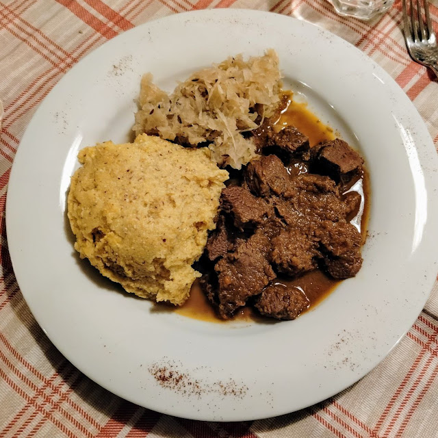Gulasch Con Polenta Di Storo
