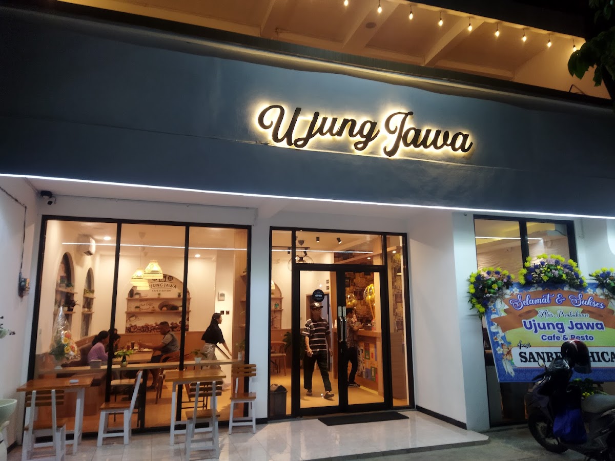 Ujung Jawa Cafe & Eatery