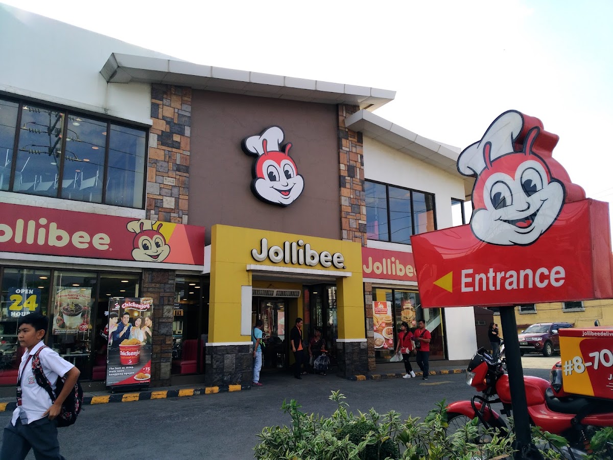 Jollibee - Santo Tomas