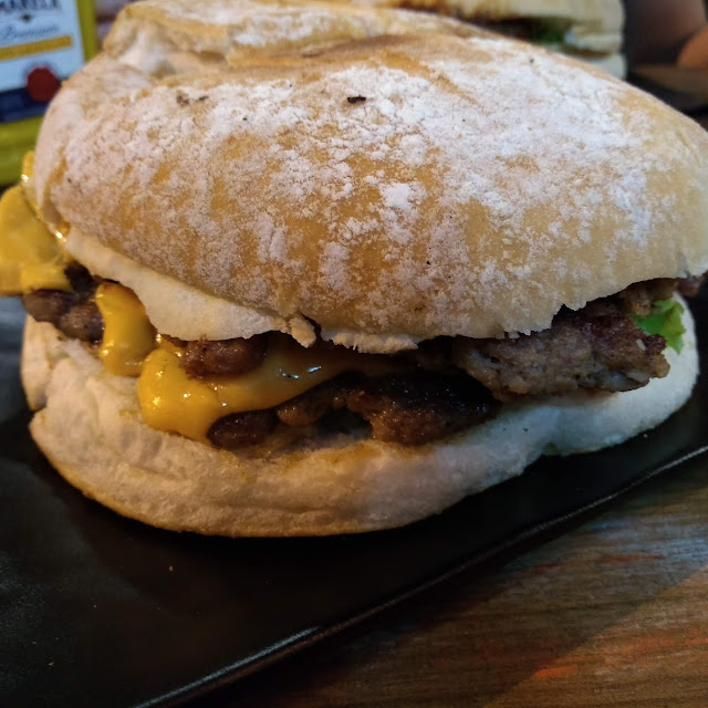 Costilla Burger
