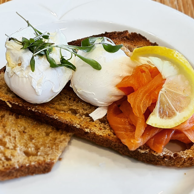 Poached Egg with Salmon