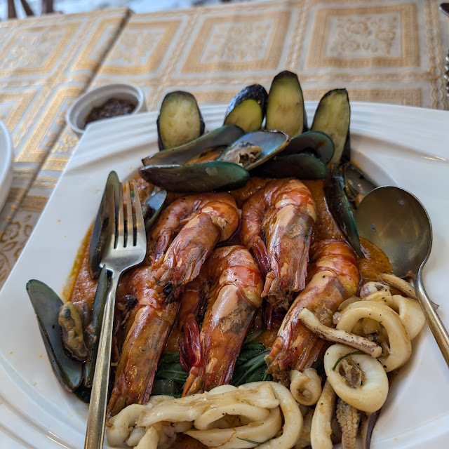 Seafood Kare-Kare