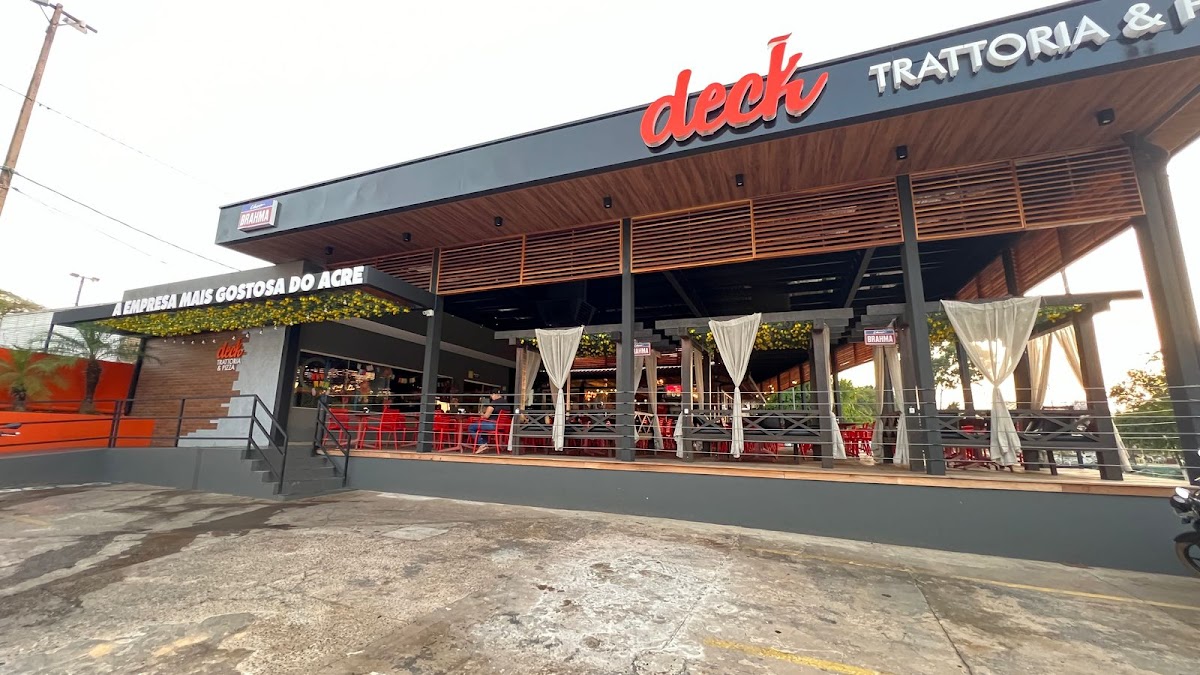 Deck Trattoria