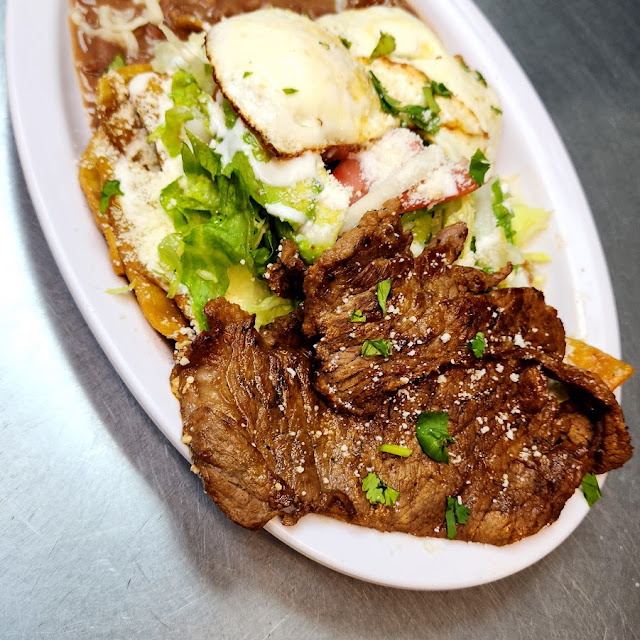 Chilaquiles Verdes Con Carne