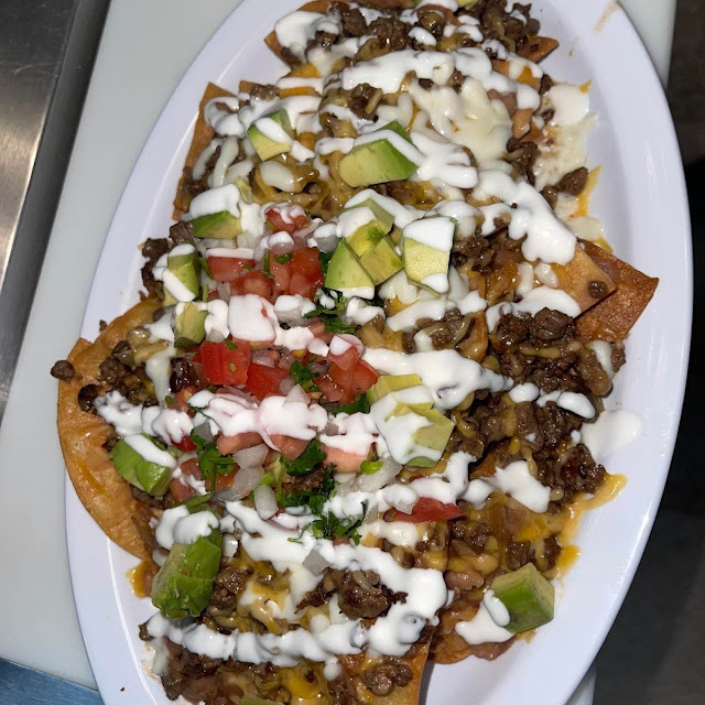 Steak Nachos Cheddar Cheese Pico Avocado Sourcream