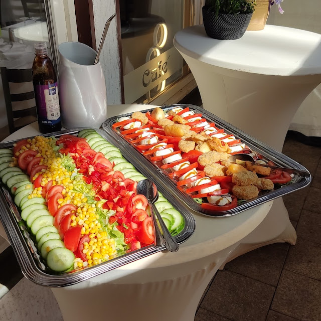 Salatplatte Und Tomate-mozzarella