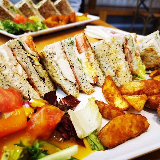 Sandwich Club