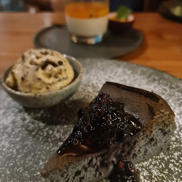 Charcoal Cheesecake