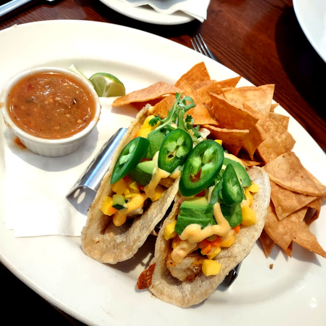 Fish Tacos w Mango Salsa