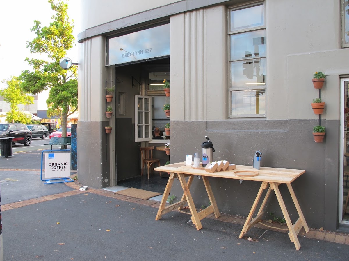 La Belle Poste Café