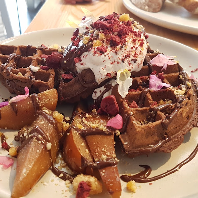 La Belle Poste Pancake Stack