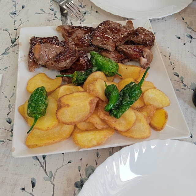 Ternera Con Patatas Y Pimientos