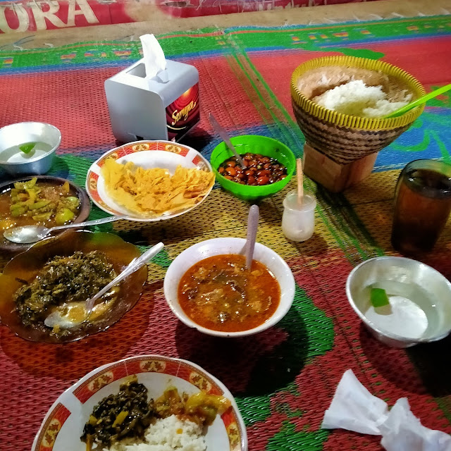 Angeun Lada Peyek Udang Sayur Singkong Sambal