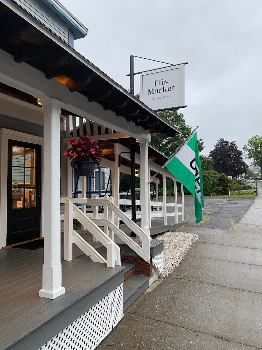 Flis Market - Wood Fired Pizza