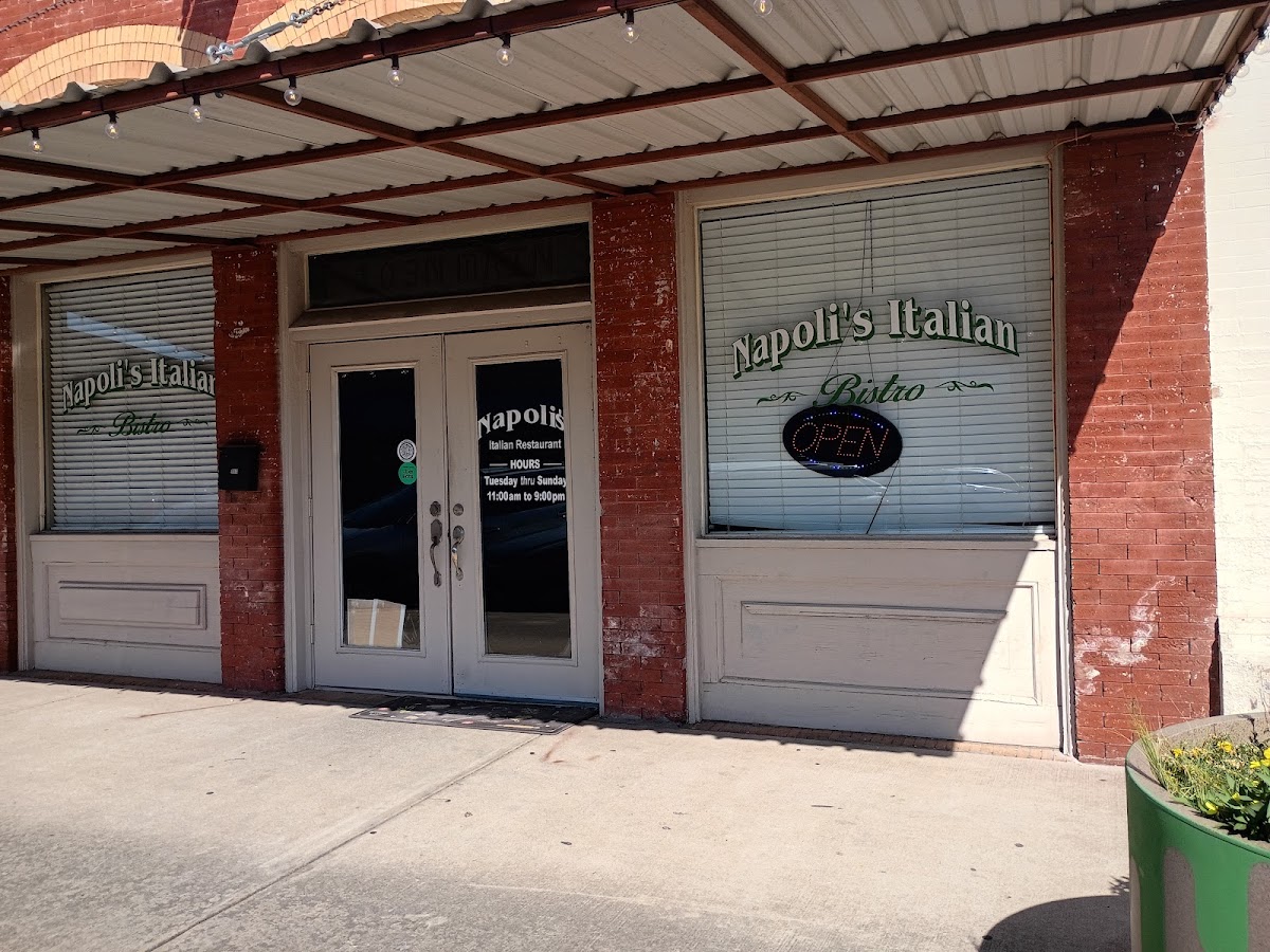 NAPOLIS ITALIAN BISTRO