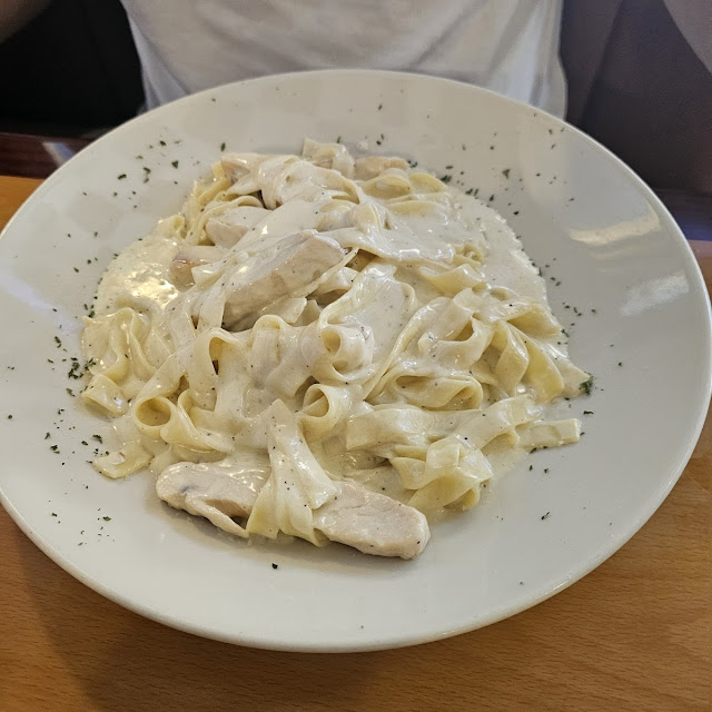 Fettuccine Alfredo with Chicken
