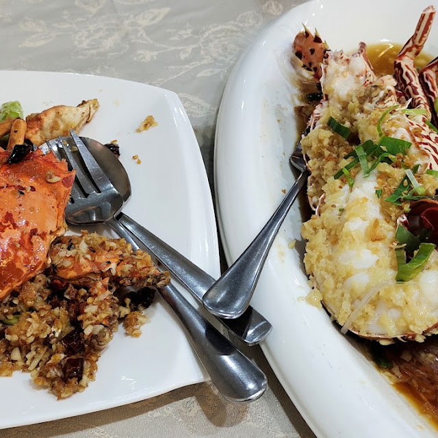 Fresh Garlic Crab & Fresh Live Lobster Steam with Garlic Noodles