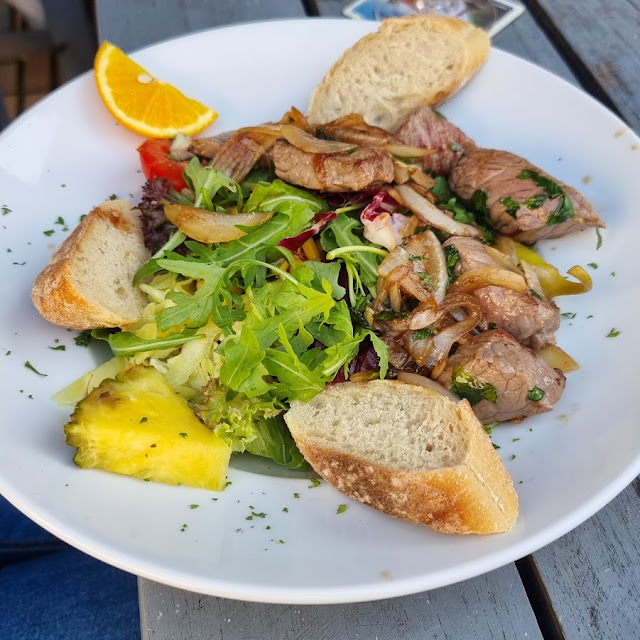 Gemischter Salat Mit Steakstreifen