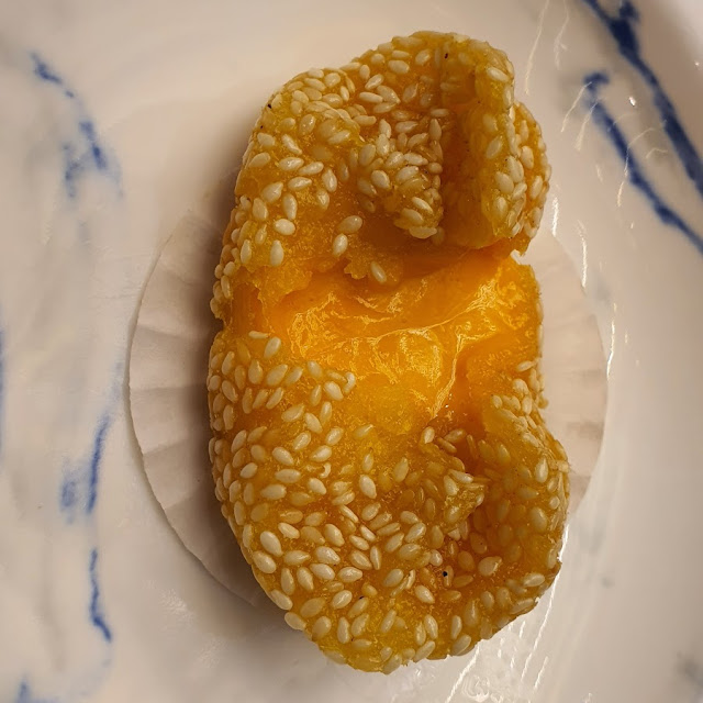 Onde Onde Telur Asin