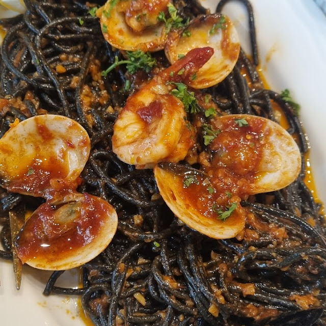 Squid Ink Spaghetti with Seafood Pasta