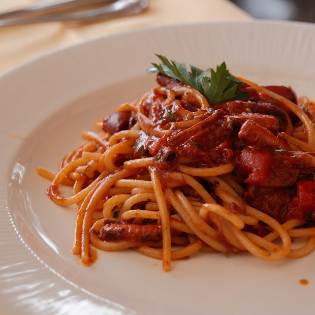 Spaghetti And Calamari Marinara