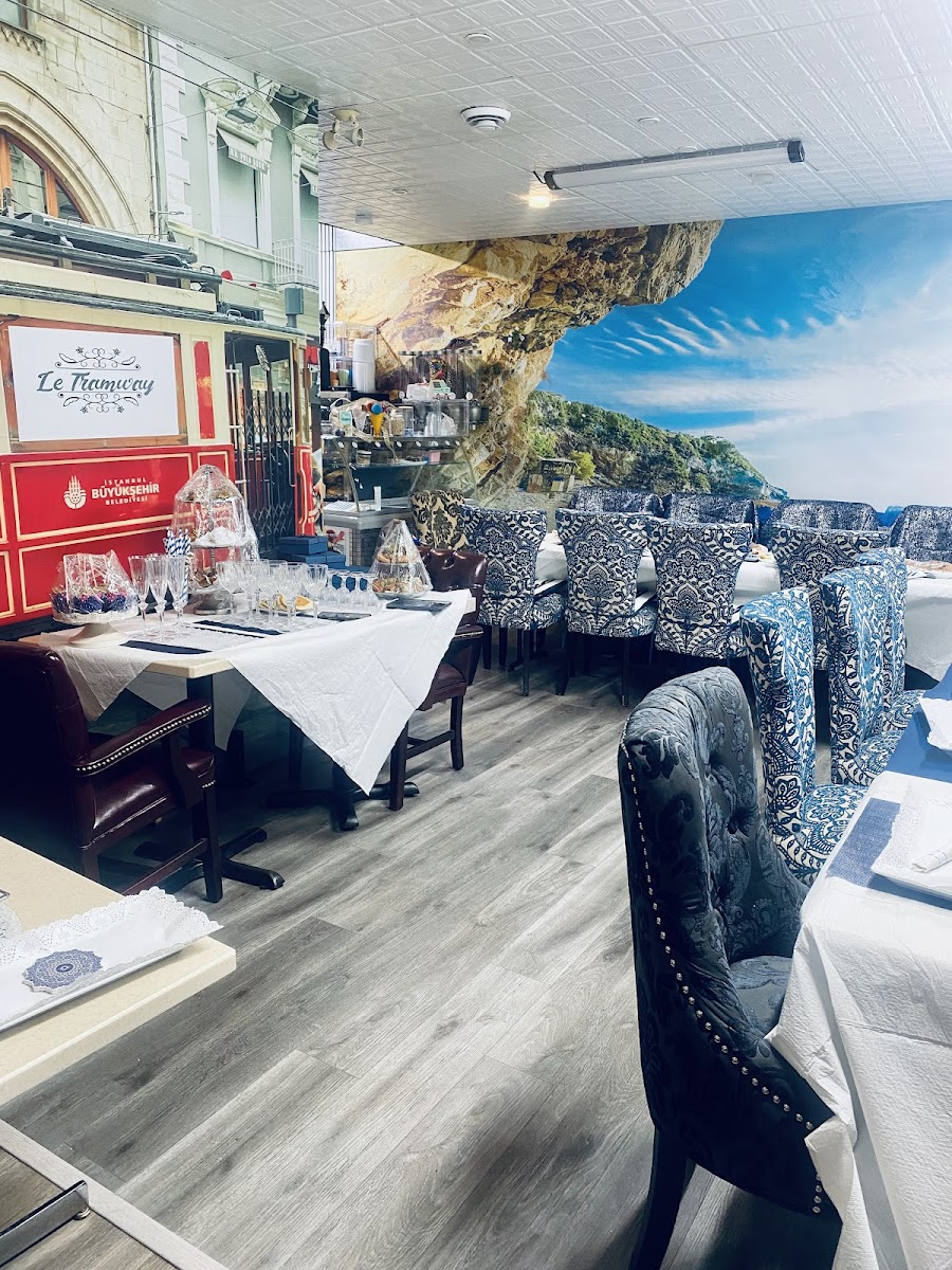 Le Tramway Cafe Bistro