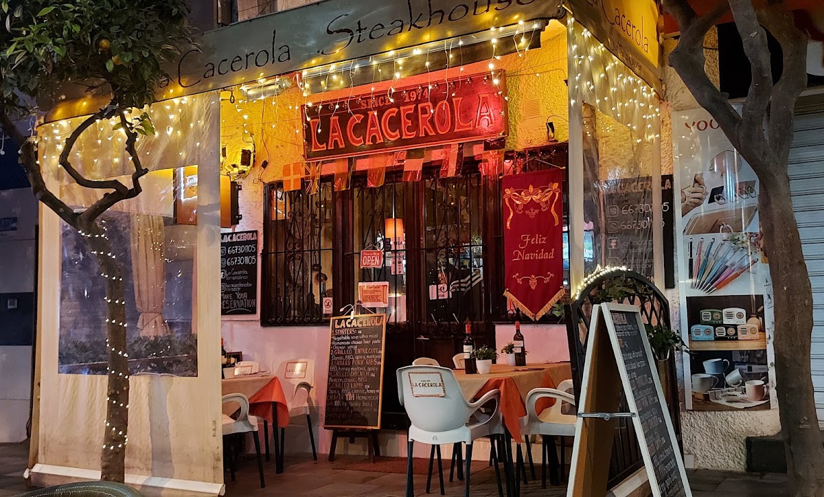 LA CACEROLA RESTAURANT