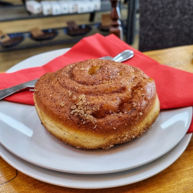 Apple Cinnamon Doughnut
