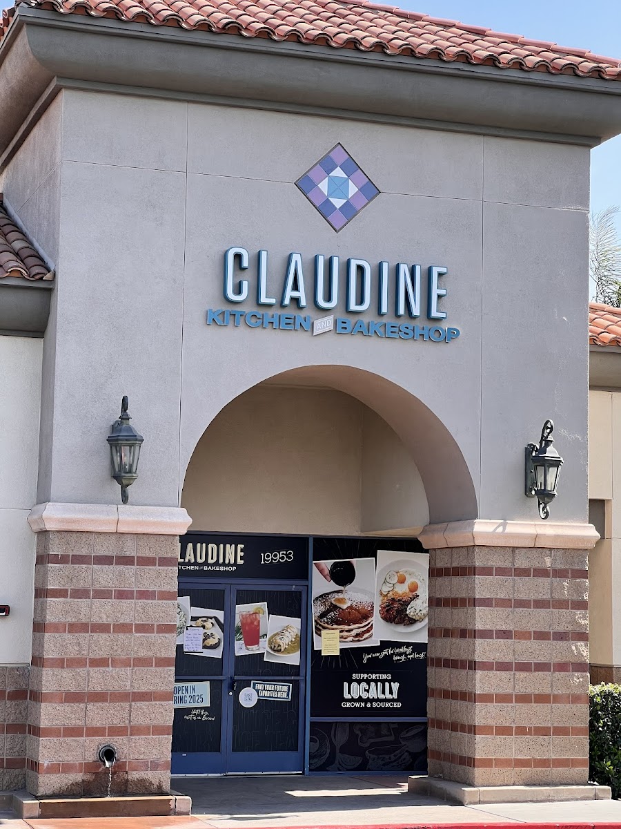 Claudine Kitchen & Bakeshop - Porter Ranch