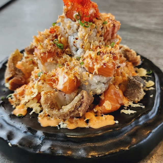 Salmon Volcano Roll