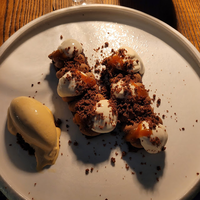 Austriaco Con Vaniglia Cioccolato E Gelato Al Caramello Salato