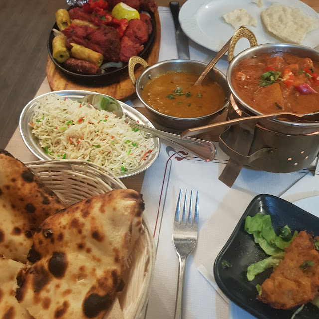 Chicken Vindaloo with Tandoori Mixed Grill