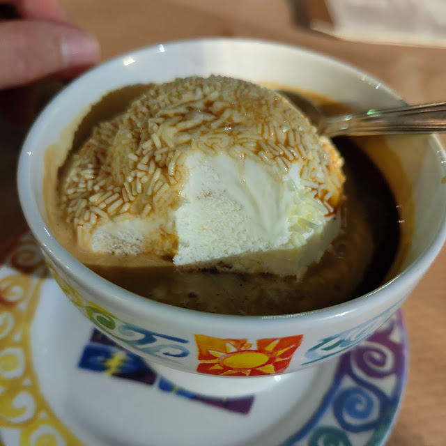 Tartufo Bianco Affogato Al Caffè