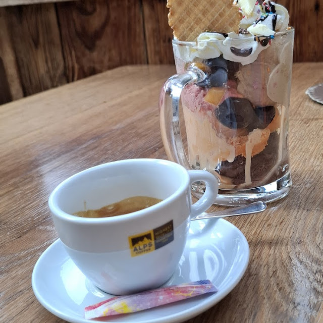 Hausbecher Eis Doppelter Espresso