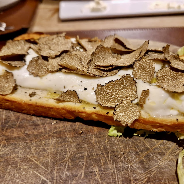 Crosione Con Burrata E Scaglie Di Tartufo
