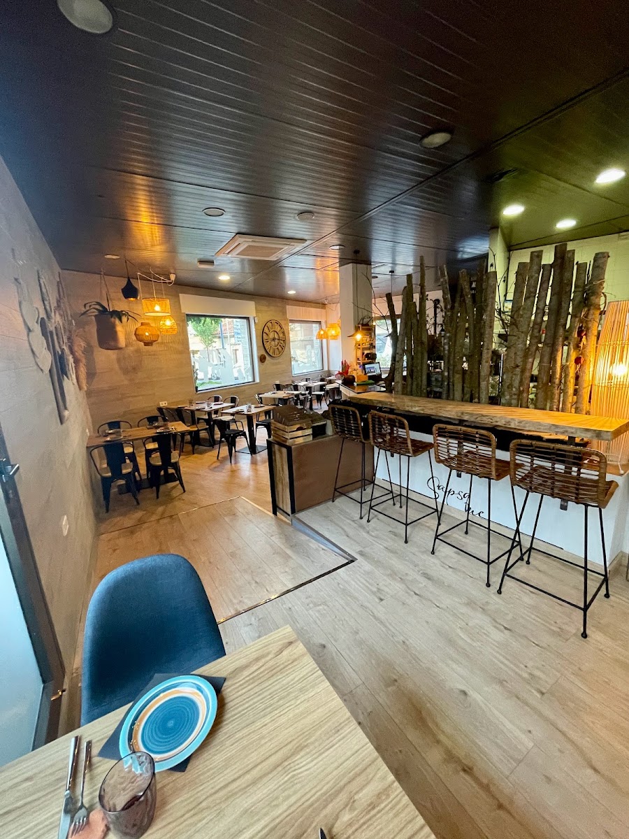SAPS QUE RESTAURANT