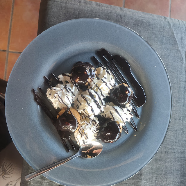 Profiterols Mega Hoch 3