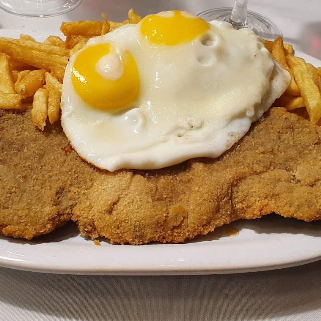 Milanesa de Ternera Con Patatas Fritas