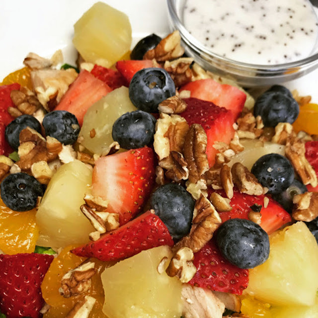 Granola Yogurt with Fruit