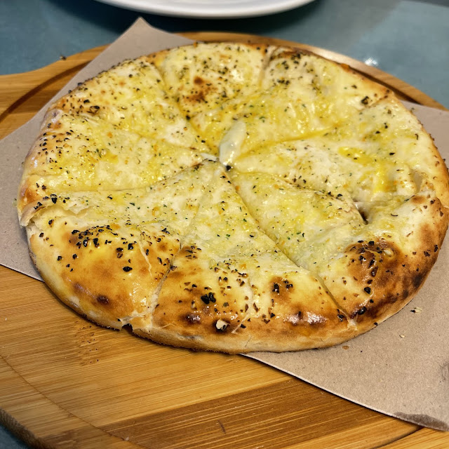 Garlic Cheese Naan