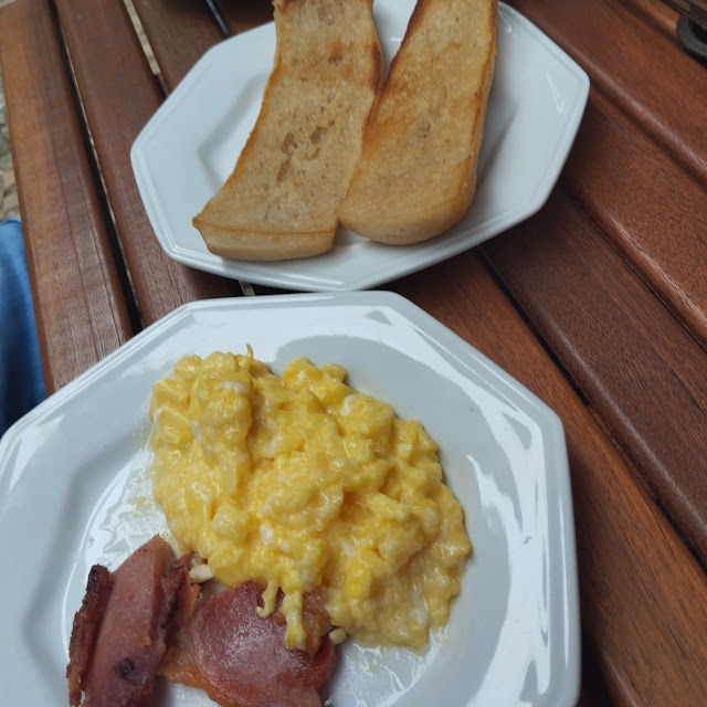 Ovos Mexidos Com Bacon