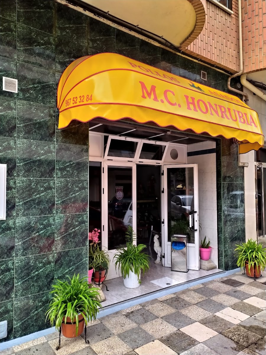 POLLOS ASADOS M.C. HONRUBIA.