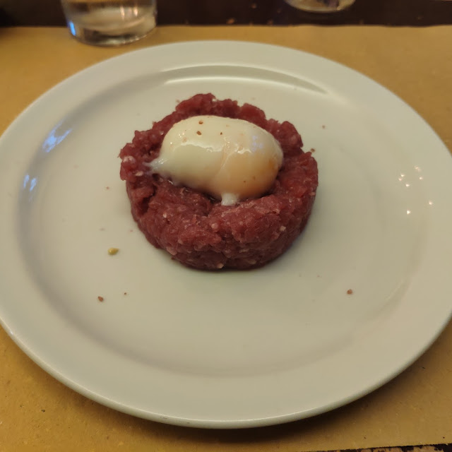 Carne Cruda Con Uovo