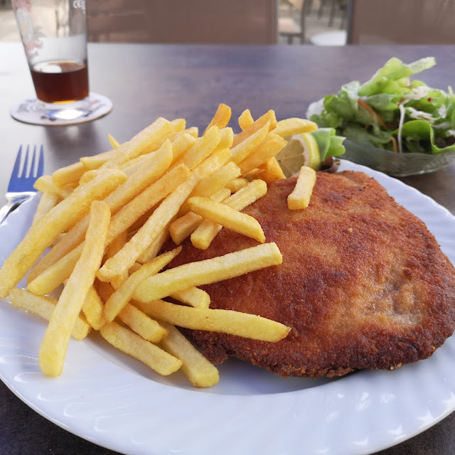Schnitzel Mit Pommes Frites