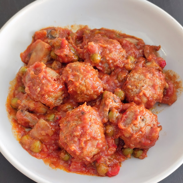 Plato de Albóndigas A la Jardinera