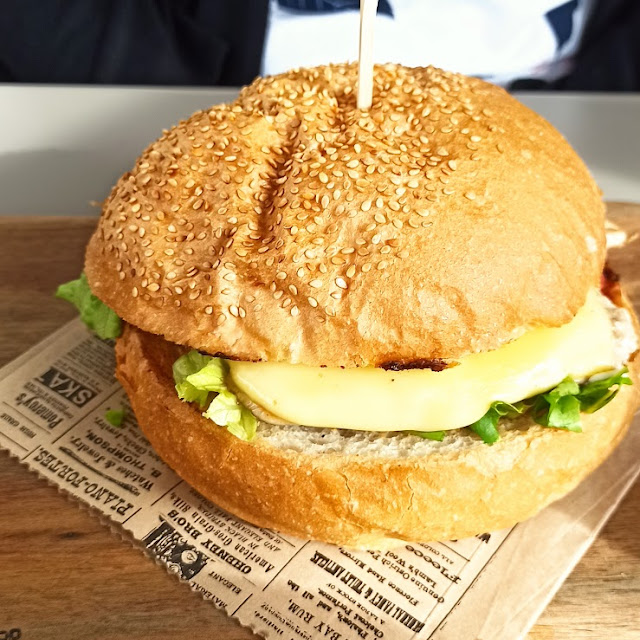 Chicken Cheeseburger