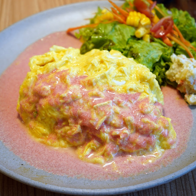 Cream Salmon Omurice
