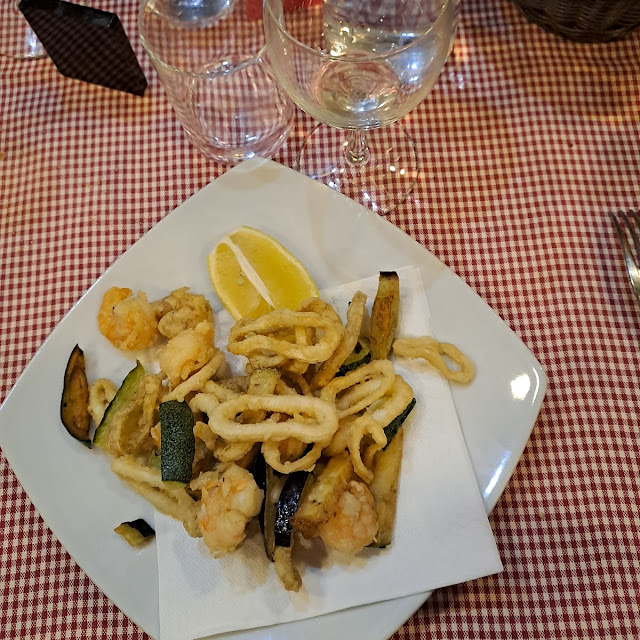 Friuttta Di Gamberi Calamari E Verdurine