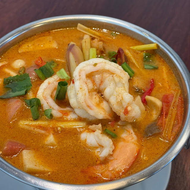 tom yum goong shrimps tom yum soup 冬阴功汤