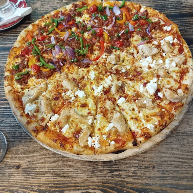 Sweet Chillie Chicken Pizza